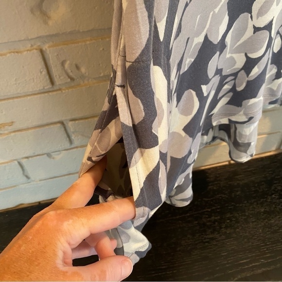 LOGO Lori Goldstein Womens Shirt 3X Tunic Top Sheer Back Floral Pockets Stretch - Picture 2 of 8